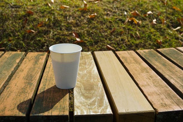 تصویر 1 از لیوان یکبار مصرف پلاستیکی ضخیم مناسب نوشیدنی‌ های داغ و سرد